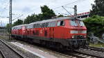 DB Gebrauchtzug mit  218 401-8 (NVR:  92 80 1218 401-8 D-DB ) +  218 432-3  (NVR:  92 80 1218 432-3 D-DB ) am 07.08.26 H�he Bahnhof Hamburg-Harburg.