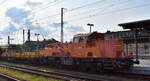 Hering Bahnbau GmbH, Essen [D] mit der angemieteten northrail  Voith Gravita 10 BB [NVR-Nummer: 92 80 1261 310-7 D-NRAIL] und dem firmeneigenen Gleisbauschienenkran vom Typ MULTI-TAKER 1200  IDEFIX  + Beiwagen am Haken am 03.06.25 Durchfahrt Bahnhof Stendal Hbf. 