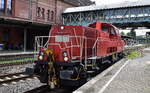 DB Cargo AG, Mainz [D] mit ihrer Voith Gravita 10 BB  261 067-3  (NVR:   92 80 1261 067-3 D-DB ) am 28.07.26 Durchfahrt Bahnhof Hamburg-Harburg.