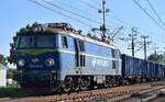 KP CARGO S.A.it ihrer 'ET22-1005' (NVR: '91 51 3 150 197-4 PL-PKPC') und einem Ganzzug tschechischer Drehgestell-Hochbordwagen am 13.08.25 Höhe Bahnhof Kostrzyn nad Odrą.