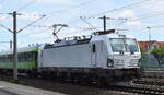 FlixTrain GmbH, M�nchen [D] it der geleasten ELL Vectron  7193 600  [NVR-Nummer: 91 80 7193 600-2 D-ELOC] und einem Planzug Richtung S�dosten am 16.06.26 H�he Bahnhof Luckenwalde.