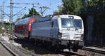 DB Regio AG [D] mit der geleasten ELL Vectron  7193 603  [NVR-Nummer: 91 80 7193 603-6 D-ELOC] und einem DB Regio Doppelstockwagen am 14.08.26 H�he Bahnhof Hamburg-Harburg.