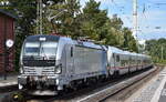 DB Fernverkehr AG, Frankfurt (Main) [D] mit der geleasten Railpool Vectron  7193 218  [NVR-Nummer: 91 80 7193 218-3 D-Rpool] und einem ICE-L am 15.09.26 Durchfahrt Bahnhof Uelzen. 