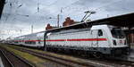 DB Fernverkehr AG [D] mit ihrer  147 569-8  [NVR-Nummer: 91 80 6147 569-8 D-DB] und dem IC 2234 nach Rostock Hbf.
