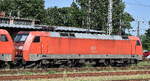 DB Cargo AG, Mainz [D] mit ihrer Doppeltraktion   152 095-6  [NVR-Nummer: 91 80 6152 095-6 D-DB] +  152 096-4  [NVR-Nummer: 91 80 6152 096-4 D-DB] auf dem Weg zur Abstellgruppe am 25.06.26 H�he Bahnhof Frankfurt (Oder).
