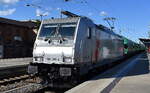 ČD Cargo a.s., Prag [CZ] mit der geleasten Akiem Lok   186 360-4  [NVR-Nummer: 91 80 6186 360-4 D-AKIEM] und einem Getreidezug am 09.06.26 Durchfahrt Bahnhof Ruhland.