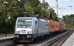 METRANS Rail s.r.o. Praha [CZ] mit der geleasten Akiem Lok  E 186 023  [NVR-Nummer: 91 84 1186 023-5 NL-AKIEM] und einem Containerzug aus Hamburg am 15.09.26 Durchfahrt Bahnhof Uelzen.