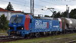 Flex Bahndienstleistungen GmbH, Leipzig [D] mit der von der BELog Baustoffe- Entsorgung- Logistik GmbH & Co. KG untervermieteten  northrail Smartron   192 077  [NVR-Nummer: 91 80 6192 077-6 D-NRAIL] und einem Staubgutzug am 18.09.26 H�he Bahnhof Stendal Hbf.