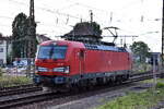 DB Cargo AG, Mainz [D] mit ihrer Vectron  193 387  [NVR-Nummer: 91 80 6193 387-8 D-DB] kam aus der Abstellgruppe am Bahnhof Frankfurt (Oder) f�r neue Aufgaben am 30.08.26 H�he Bahnhof Frankfurt (Oder).