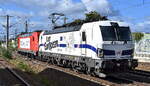 DB Cargo AG, Mainz [D] mit ihrer Vectron   193 360  [NVR-Nummer: 91 80 6193 360-5 D-DB] und der  185 273-0  [NVR-Nummer: 91 80 6185 273-0 D-DB] mit Seitenwerbung in eigener Sache am Haken am 06.09.26 H�he Bahnhof Luckenwalde.