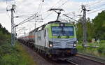 ITL - Eisenbahngesellschaft mbH, Dresden [D] mit ihrer Vectron  193 484-3  [NVR-Nummer: 91 80 6193 484-3 D-ITL] und einem Ganzzug Druckgaskesselwagen am 28.07.25 Durchfahrt Bahnhof Berlin Hohenschönhausen.