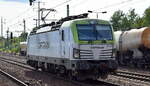 ITL - Eisenbahngesellschaft mbH, Dresden [D] mit ihrer Vectron  193 891-9   [NVR-Nummer: 91 80 6193 891-9 D-ITL] am 27.08.25 Höhe Bahnhof Schönefeld b.