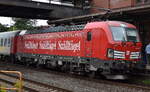 Transdev Sverige AB, Bromma [S] f�r Sn�llt�get AB mit der geleasten ELL Vectron  193 423  [NVR-Nummer: 91 80 6193 423-1 D-ELOC] und Nachtzug aus Schweden am 07.08.26 Einfahrt Bahnhof Hamburg-Harburg.