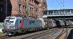 Green Cargo AB, Hallsberg [S] mit der geleasten Akiem Vectron   193 481  [NVR-Nummer: 91 80 6193 481-9 D-AKIEM] und einem Ganzzug Schiebewandwagen am 27.08.26 H�he Bahnhof Hamburg-Harburg.
