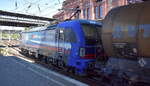 SBB Cargo International AG, Olten [CH] mit der geleasten Siemen Vectron  193 518 , Name:  Ticino  [NVR-Nummer: 91 80 6193 518-8 D-SIEAG] und einem Kesselwagenzug am 27.08.26 Durchfahrt Bahnhof Hamburg-Harburg.