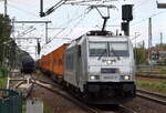 METRANS Rail s.r.o., Praha [CZ] mit ihrer  386 027-7  [NVR-Nummer: 91 54 7386 027-7 CZ-MT] und einem Containerzug Richtung Frankfurt (Oder) am 06.10.26 H�he Bahnhof F�rstenwalde (Spree).