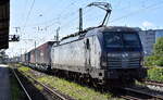 klv-zuege-lkw-trailer-wechselbruecken-container-ua/921078/pkp-cargo-sa-warszawa-pl-mit PKP CARGO S.A., Warszawa [PL] mit hrer Vectron 'EU46-513' [NVR-Nummer: 91 51 5370 025-6 PL-PKPC] und einem KLV-Zug am 25.07.26 H�he Bahnhof magdeburg-Neustadt.