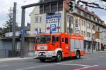 HLF 20 (1-HLF-1) der Feuerwehr Solingen.
Das Fahrzeug ist auf der Feuer und Rettungswache Mitte Stationiert.
Aufgenommen in Solingen Mitte,25.5.2013.