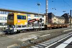Am 28 Marz 2017 t�fft SNCF Infra/Reseau DR 9713 durch Metz-Vile.