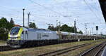 ITL - Eisenbahngesellschaft mbH, Dresden [D] mit ihrer Eurodual Lok  159 105-6  [NVR-Nummer: 90 80 2159 105-6 D-ITL] und einem Ganzzug Schüttgutwagen am 27.05.25 Höhe Bahnhof Stendal Hbf.