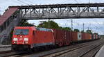 containerzuege/887989/mitteldeutsche-eisenbahn-gmbh-schkopau-d-mir Mitteldeutsche Eisenbahn GmbH, Schkopau [D] mir der angemieteten '185 385-2' [NVR-Nummer: 91 80 6185 385-2 D-DB] und einem Containerzug am 09.07.25 Höhe Bahnhof Saarmund.