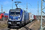 ČD Cargo a.s., Praha [CZ] mit ihrer  388 023-4  [NVR-Nummer: 91 54 7388 023-4 CZ-CDC] und einem Containerzug am 02.03.26 Durchfahrt Bahnhof Lutherstadt Wittenberg Hbf.