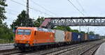 AMEH Trans - ArcelorMittal Eisenh�ttenstadt Transport GmbH, Eisenh�ttenstadt [D] mit ihrer  145-CL 001  [NVR-Nummer: 91 80 6145 081-6 D-EKO] und einem Containerzug am 15.07.26 H�he Bahnhof Saarmund.