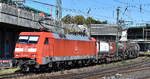 DB Cargo AG, Mainz [D] mit ihrer  152 036-0  [NVR-Nummer: 91 80 6152 036-0 D-DB] verl�sst und einem Gefahrgutzug verl�sst den Hamburger Hafen am 27.08.26 H�he Bahnhof Hamburg-Harburg.