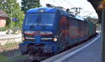 EGP - Eisenbahngesellschaft Potsdam mbH, Potsdam [D] mit ihrer Smartron  192 103  [NVR-Nummer: 91 80 6192 103-0 D-EGP] und einem Containerzug am 27.08.26 Durchfahrt Bahnhof Hamburg-Harburg Richtung