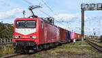InterTourex GmbH, Aschersleben (ITX) mit ihrer  143 020-6  (NVR:  91 80 6143 020-6 D-ITX ) und einem Containerzug am 14.10.26 H�he Bahnhof Magdeburg Neustadt, Viele Gr��e an den Tf. !!!