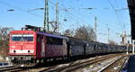 TRIANGULA Logistik GmbH, Gelenau mit der angemieteten MAED  155 183-7  [NVR-Nummer: 91 80 6155 183-7 D-MAED] und einem Getreidezug am 18.02.25 Höhe Bahnhof Magdeburg-Neustadt.