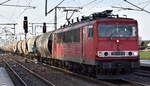 Leipziger Dampf KulTour GbR, Leipzig mit ihrer  155 013-6  (NVR:  91 80 6155 013-6 D-LDK ) und einem Getreidezug am 18.12.25 Höhe Bahnhof Rodleben.