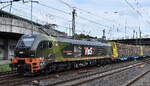 NeS - Netzwerkbahn Sachsen GmbH, Dresden [D] mit der geleasten ELP Eurodual Lok  2159 271-6 , Name:  Hannah   [NVR-Nummer: 90 80 2159 271-6 D-ELP] und einem Stammholztransportzug am 07.08.26 H�he Bahnhof Hamburg-Harburg.