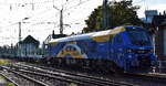 HLG - Holzlogistik and G�terbahn GmbH, Bebra [D] mit der von der EVB angemieteten ELP Eurodual Lok '2159 229-4' [NVR-Nummer: 90 80 2159 229-4 D-ELP] und einem Ganzzug innofreight Drehgestell-Flachwagen f�r Holzstammtransporte am 28.09.26 H�he Bahnhof ...