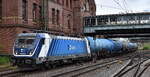ČD Cargo a.s., Praha [CZ] mit ihrer  388 012-7  [NVR-Nummer: 91 54 7388 012-7 CZ-CDC] verlässt mit einem Kesselwagenzug (Dieselkraftstoff) den Hamburger Hafen am 27.05.25 Höhe Bahnhof