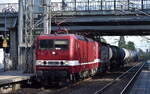 DeltaRail GmbH, Frankfurt (Oder) mit der Doppeltraktion  243 864-6 , Name:  Netti  (NVR:  91 80 6143 864-7 D-DELTA ) +  243 650-9  (NVR:  91 80 6143 650-0 D-DELTA ) und einem Kesselwagenzug am 07.09.26 Durchfahrt Bahnhof Berlin-Hohensch�nhausen.