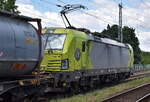 RTB CARGO GmbH, D�ren [D] mit der geleasten Alpha Train Vectron  7193 119  [NVR-Nummer: 91 80 7193 119-3 D-ATLU] und einem KLV-Zug am 10.07.26 H�he Bahnhof Magdeburg Neustadt.