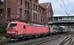 DB Cargo AG, Mainz [D] mit ihrer Vectron  193 341  [NVR-Nummer: 91 80 6193 341-5 D-DB] und einem Ganzzug tschechischer Schiebewandwagen am 08.09.26 H�he Bahnhof Hamburg Harburg.