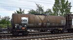 7-gattung-z-kesselwagen-fotos/888004/kesselwagen-vom-einsteller-gatx-rail-germany Kesselwagen vom Einsteller GATX Rail Germany GmbH mit der Nr. 33 RIV 80 D-GATXD 7874 775-9 Zaces für das Ladegut Formaldehydlösung mit mindestens 25 % Formaldehyd siehe UN-Nr.: 80/2209 in einem gemischten Güterzug  am 09.07.25 Höhe Bahnhof Saarmund.