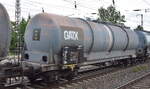 Kesselwanen vom Einsteller GATX Rail Germany GmbH mit der Nr. 33 RIV 80 D-GATXD 796 5 136-4 Zas (Aufschrift: Methanol) in einem gemischten G�terzug am 04.06.26 H�he Bahnhof Saarmund.