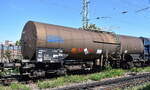 Kesselwagen vom Einsteller GATX Rail Germany GmbH mit der Nr. 33 RIV 80 D-GATXD 7933 926-7 Zacens, lt. UN-Nr.: 63/2023 f�r die Bef�llung mit Epichlorhydrin in einem gemischten G�terzug am 12.08.26 H�he Bahnhof Magdeburg-Neustadt.
