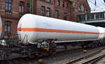 Druckgaskesselwagen der Fa. PETROCHEM Mineral�lges. m.b.H. mit der Nr. 33 RIV 80 D-PCM 7920 747-2 Zagkks Bf. Westhofen/Westf., lt. UN-Nr.: 23/1965 f�r die F�llung mit Kohlenwasserstoffgas Gemisch C in einem Ganzzug am 08.09.26 H�he Bahnhof Hamburg Harburg.