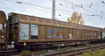 Slowakischer Drehgestell-Schiebewandwagen vom Einsteller ZSSK Cargo mit der Nr. 31 RIV 56 SK-ZSSKC 2780 082-6 Habbillns 135.3 in einem Ganzzug am 29.10.26 H�he Bahnhof Magdeburg Neustadt.