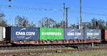 Tschechischer Drehgestell-Containertragwagen vom Einsteller METRANS mit der Nr. 33 TEN 54 CZ-MT 4694 625-3 Sggnss-XL (GE) in einem METRANS Containerzug am 04.03.25 Höhe Bahnhof Frankfurt (Oder).