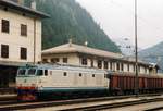 FS E 652 166 steht am kalten 4.Juni 2003 in Brennero.