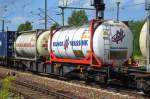 Tankcontainer der niederländische Logistiker Van den Bosch und NIJHOF WASSINK, zwei Firmen die seit jahren eng kooperieren sind häufiges KLV-Ladegut im Bahngeschäft vor allem auch