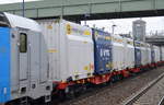Jetzt hat also auch VTG RAIL LOGISTICS das WODTAINER-SYSTEM (Spezialcontainer für Schüttgüter) der Fa Innofreigt aus Österreich in seinem Transportangebot, hier auf Gelenk-Cotainertragenwagen der Rail Cargo Austria vom Typ Sggrrs am 25.01.17 Berlin-Hohenschönhausen.