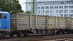 Drehgestell-Flachwagen für Containertransporte vom Einsteller Ahaus Alstätter Eisenbahn Cargo AG mit der Nr. 37 RIV 80 D-AAEC 4557 654-6 Sgns beladen mit zwei innofreight - NYYLCON 30´-Container für die Beförderung von Schüttgütern am 31.07.17 Dresden Hbf.