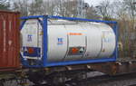 Ein 30ér Tank-Container der Fa. Anhalt TC-Rent GmbH & Co. KG (UN-Nr.: 80/2735 = Amine, flüssig, ätzend, N.A.G. oder Polyamine, flüssig, ätzend, N.A.G.) am 31.01.18 Berlin-Hirschgarten. 