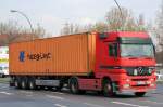 Mb ACTROS 1840 mit Containertrgerauflieger auf dem Weg zum Berliner Westhafen, 20.04.12